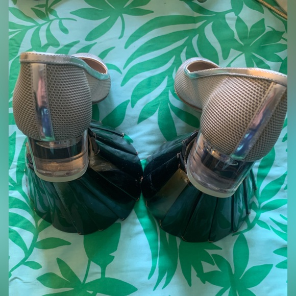 Ann Mashburn Lucite - Picture 10 of 13